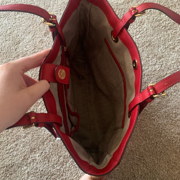 Michael Kors NWT Red Jet Set Travel Tote - Picture 6 of 8